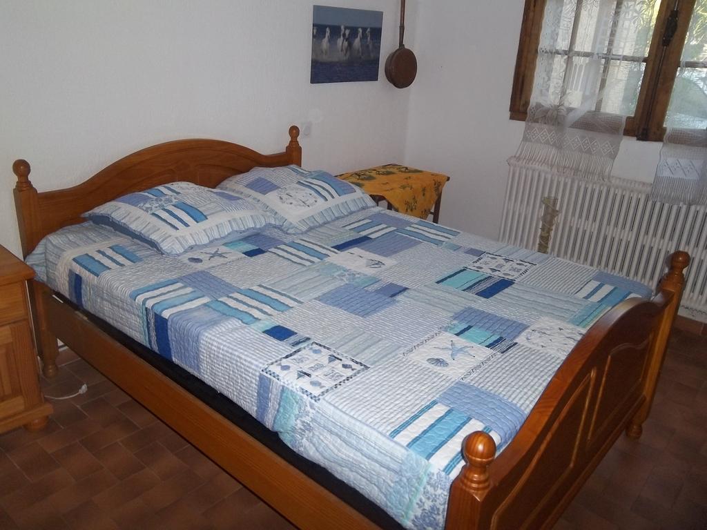 B&B Le Petit Frigouye Rochefort-du-Gard Szoba fotó