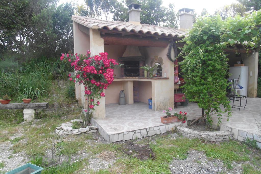 B&B Le Petit Frigouye Rochefort-du-Gard Kültér fotó
